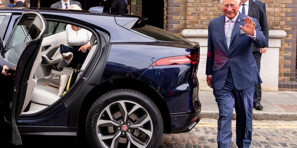 Jaguar unveils its first-ever electric SUV and the Royal Family already buys one — check it out Jaguar unveils its first-ever electric SUV and the Royal Family already buys one — check it out